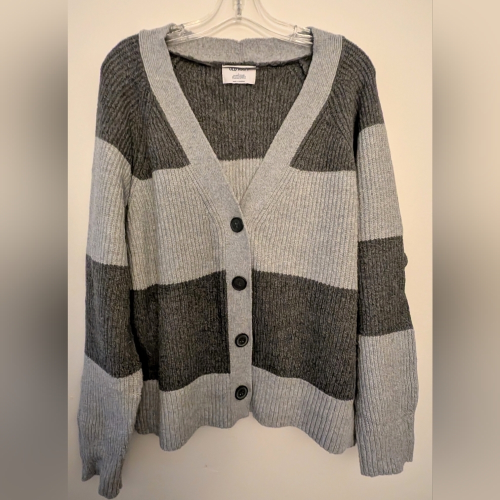 Old Navy Gray Monochrome Stripe Cardigan Sweater L